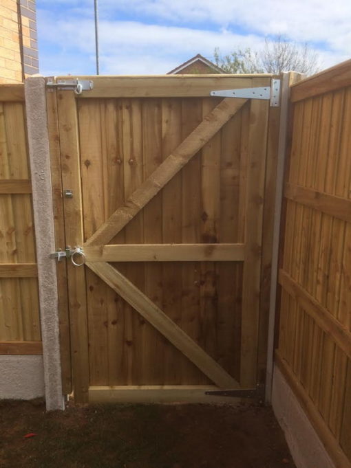 Fence Erection J. H. Jones Woodcraft Fencing